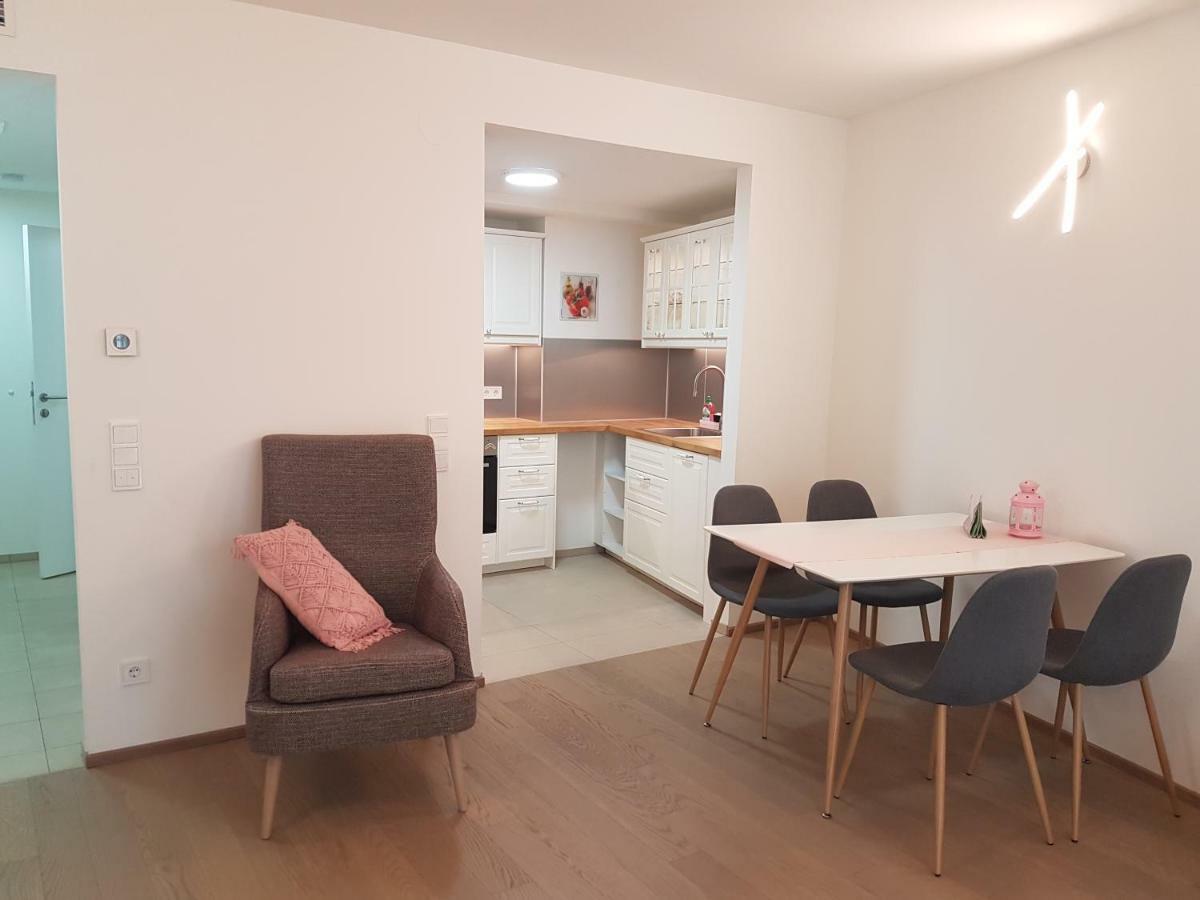 Central Family-Friendly Apt In เวียนนา ภายนอก รูปภาพ